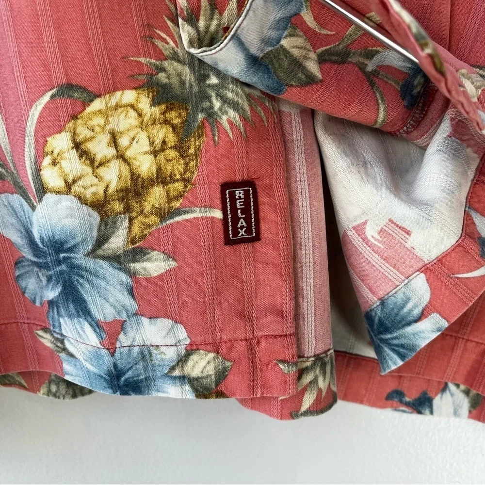 VTG Tommy Bahama Mens XL Pink Blue Hawaiian Button Up Silk SS Shirt Resortwear